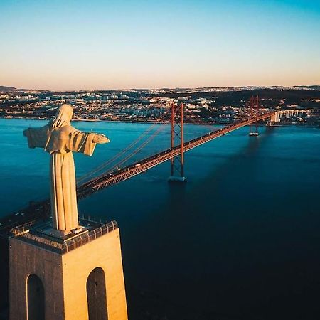 Lisbon Tagus River - אלמאדה מראה חיצוני תמונה